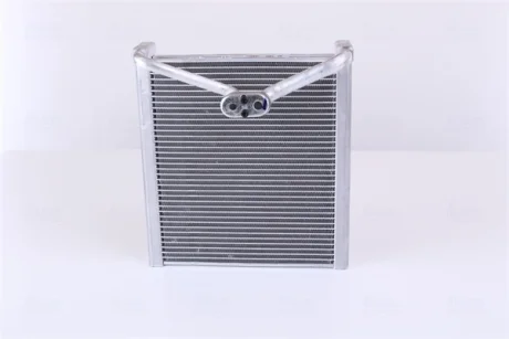 Випарник кондиціонера NISSENS 92373