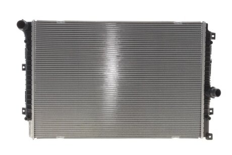 Радиатор охлаждения двигателя NRF 550277