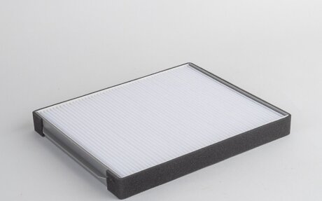 Фільтр салону Hyundai Terracan 2.5/2.9D/3.5 01-06 Purflux AH591