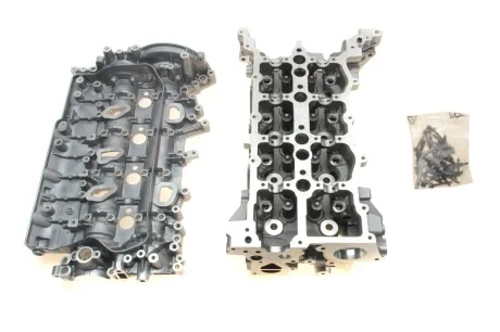 Головка ГБЦ (с клапанами) 2,3dci biturbo Renault Master III Renault RENAULT 110415059R