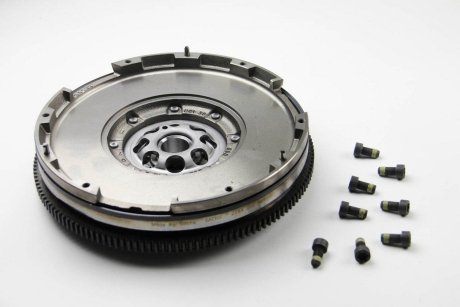 Двухмассовый маховик SACHS 2294000525