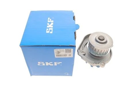 Помпа (водяной насос) SKF VKPC 82100
