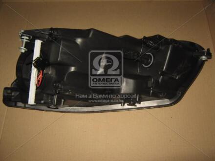 Фара правая с моторчиком VW Caddy (10-) H4 одиночный отражатель TYC 20C473052B