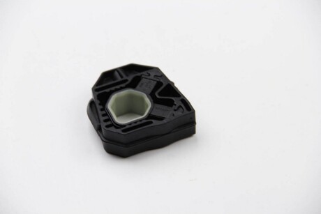 Кронштейн VAG 1K0121367M