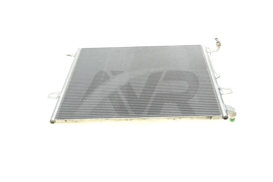 Радіатор кондиціонера VALEO Valeo 814025 (фото 1)