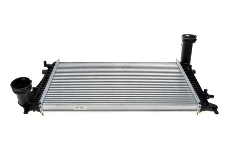 Радиатор (интеркуллер) охлаждения воздуха в системе наддува Valeo 818675