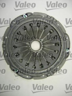 Сцепление комплект CITROEN/FIAT/PEUGEOT Jumpy/Scudo/Expert "02-06 Valeo 826701