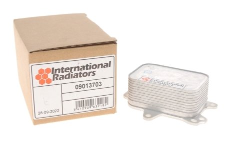 Радиатор масляный Van Wezel 09013703