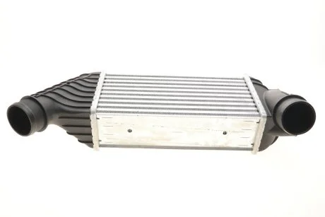 Радиатор интеркулера VAN WEZEL Van Wezel 40004347