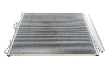 Радиатор кондиционера Van Wezel 82005310