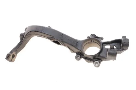 Кулак поворотный передний левый Skoda Superb (02-08)/VW Passat (97-05)/Audi A4 (95-01),A6 (98-05) VIKA Vika 44070092201